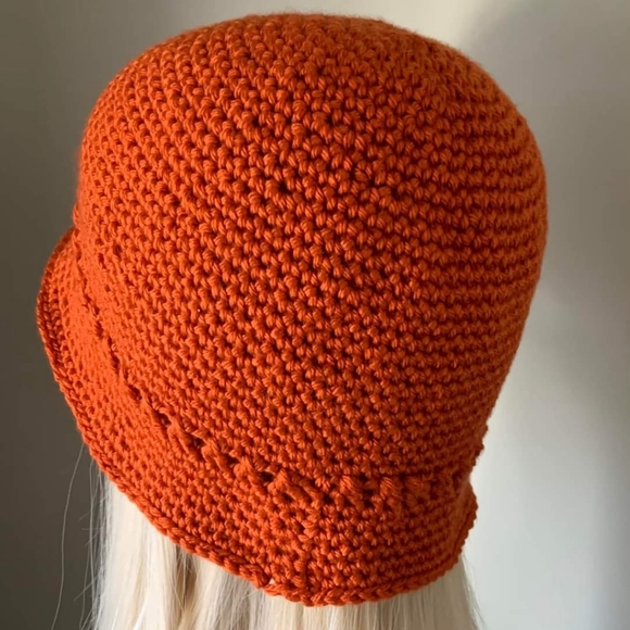 New Handmade Vintage style Cloche Winter Hat - Picture 3 of 5